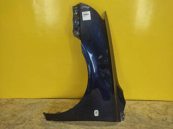 Крило переднє TOYOTA AVENSIS 03-08 лев. (б/у)