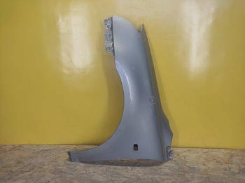 Крило переднє TOYOTA AVENSIS 03-08 лев. (б/у)