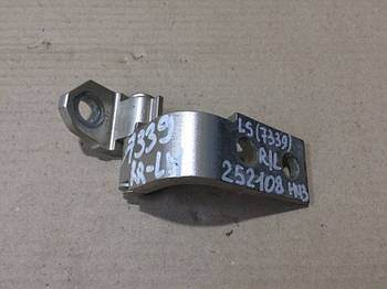 Петля дверей нижня LEXUS LS460 06-12 USF40 4.6 2011 задн. лев. (б/у)