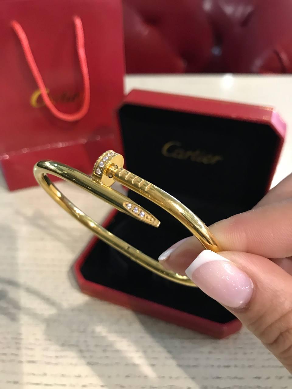 Cartier браслет цвяхв лимонному золоті з камінням на капелюсі / Картьє цвях браслет із цирконієм на капелюшці