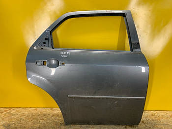 Двері CHRYSLER 300 04-10 перед. прав. (б/у)