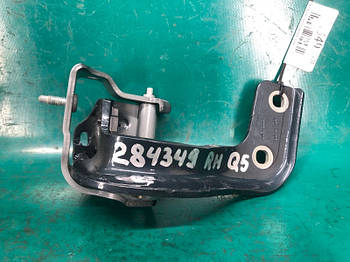 Петля кришки багажника AUDI Q5 08-16 CAEB 2.0T 2011 прав. (б/у)