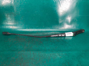 Повідець склоочисника передній AUDI Q5 08-16 CAEB 2.0T 2011 прав. (б/у)