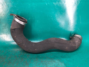 Патрубок інтеркулера AUDI Q5 08-16 CAEB 2.0T 2011 прав. (б/у)