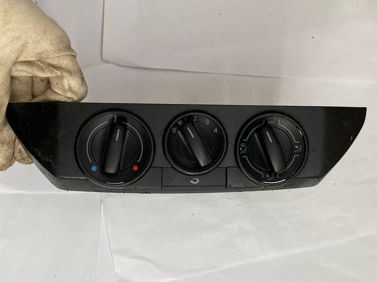 Панель кондиціонера Volkswagen 6Q0 819 445 / 6Q0819445 / 6Q0 819 075C 1QA / 6Q0819075C1QA / 6Q0 819 045 P / 6Q0819045P, фото 1