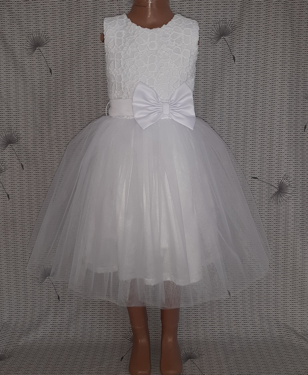 Святкова дитяча сукня білого кольору, розмір 116