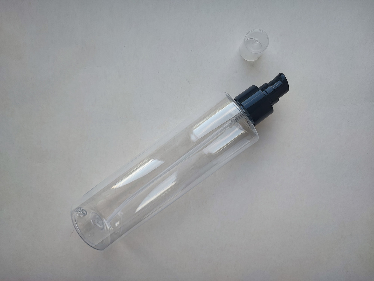 250 мл Циліндр ПЕТ флакон прозорий з чорним кремовим дозатором для геля, крема, пінки 24/410, пляшка, ємність пластикова