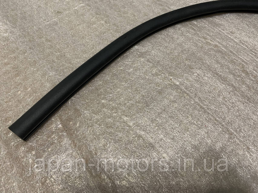 Уплотнитель капота задний для Mazda CX-5 KF 2017- б/у Original