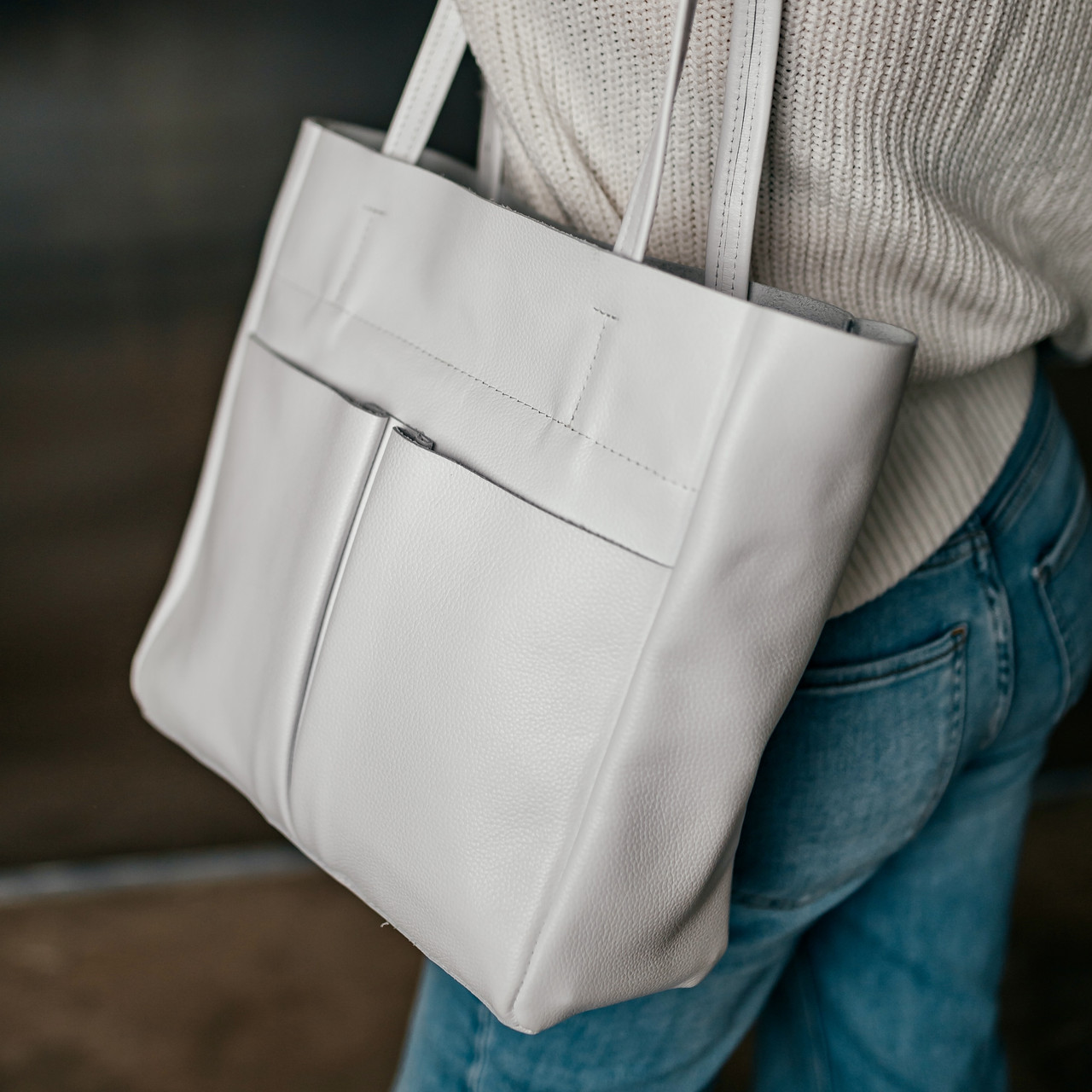 Жіноча шкіряна біла сумка тоут велика містка модна, шопер зі шкіри на блискавці з кишенями, шоппери з двома ручками на кожен день