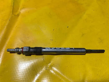 Свічка накала PORSCHE CAYENNE 10-18 CNRB 3.0 DIESEL 2013 (б/у)