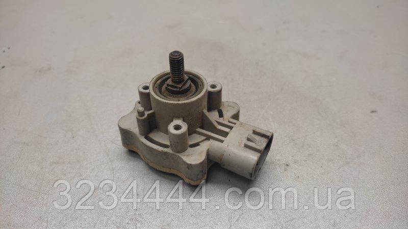 Датчик положення кузова TOYOTA LAND CRUISER PRADO 120 02-09 прав. (б/у), фото 1