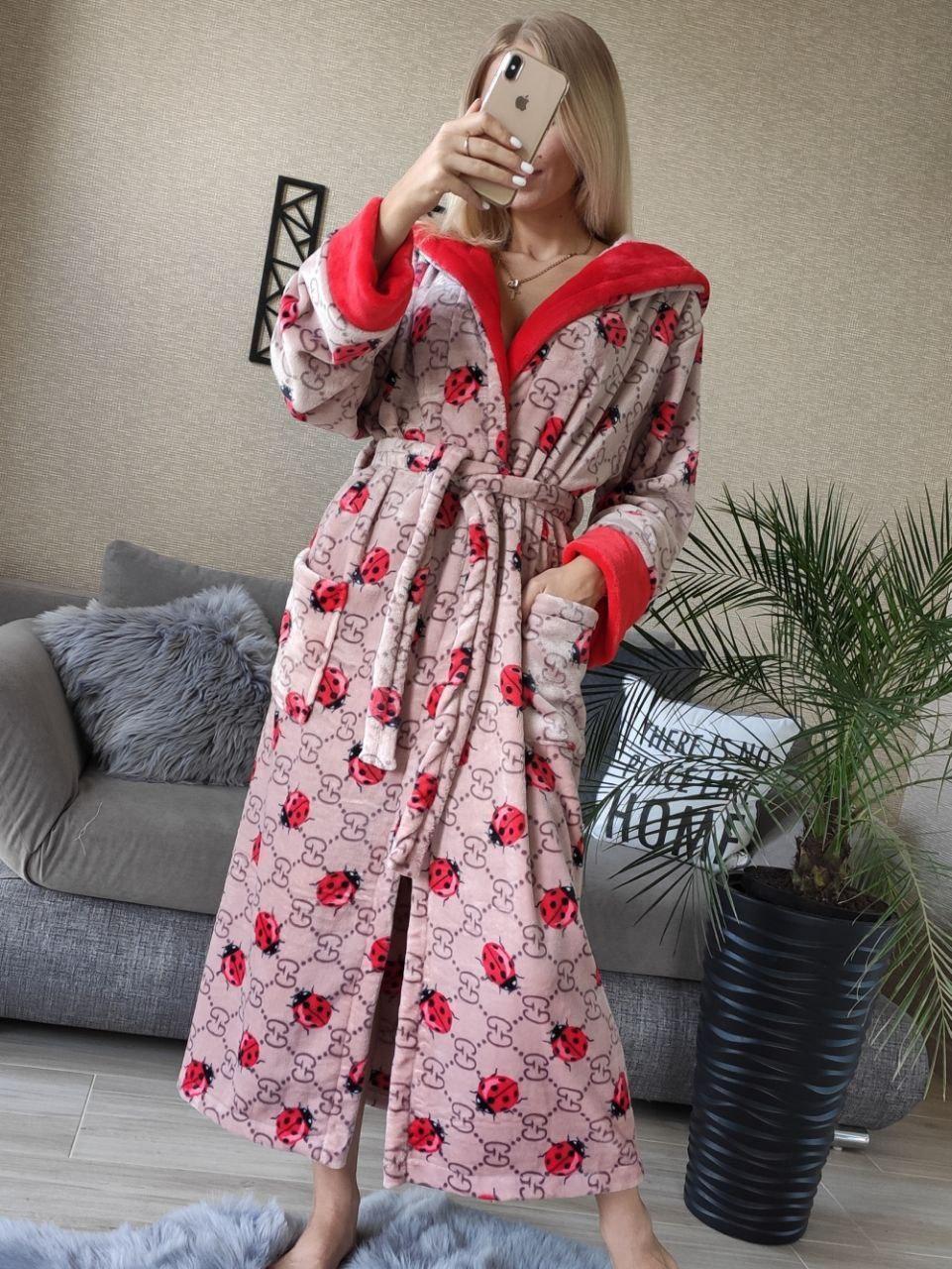 Гарний жіночий довгий махровий халат із капюшоном бежевий з сонечкоми, фото 1