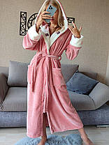 Теплий жіночий довгий махровий халат із капюшоном і поясом, фото 5