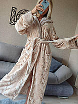 Довгий теплий жіночий бежевий махровий халат із поясом, фото 2