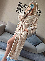 Довгий теплий жіночий бежевий махровий халат із поясом, фото 5