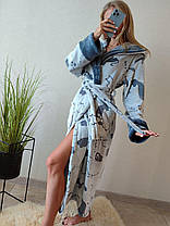 Теплий жіночий довгий махровий халат із поясом сірого кольору з котами, фото 3