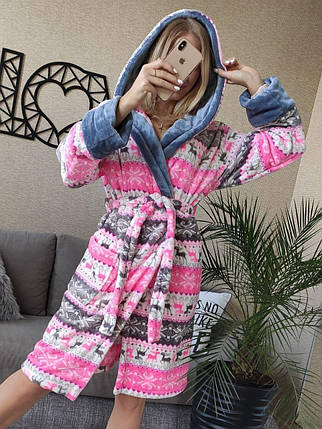 Халат жіночий махровий рожевий короткий з візерунком олені, фото 1