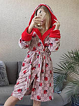 Гарний жіночий довгий махровий халат із капюшоном бежевий з сонечкоми, фото 4