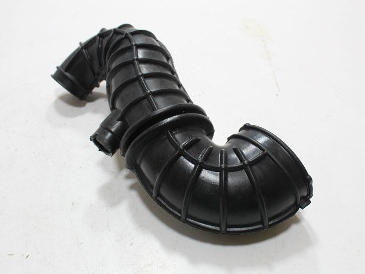 Патрубок фільтра повітряного FORD CONNECT 2002-2013 (1.8 TDCI 110PS) 7T169R504AD SHIKOO