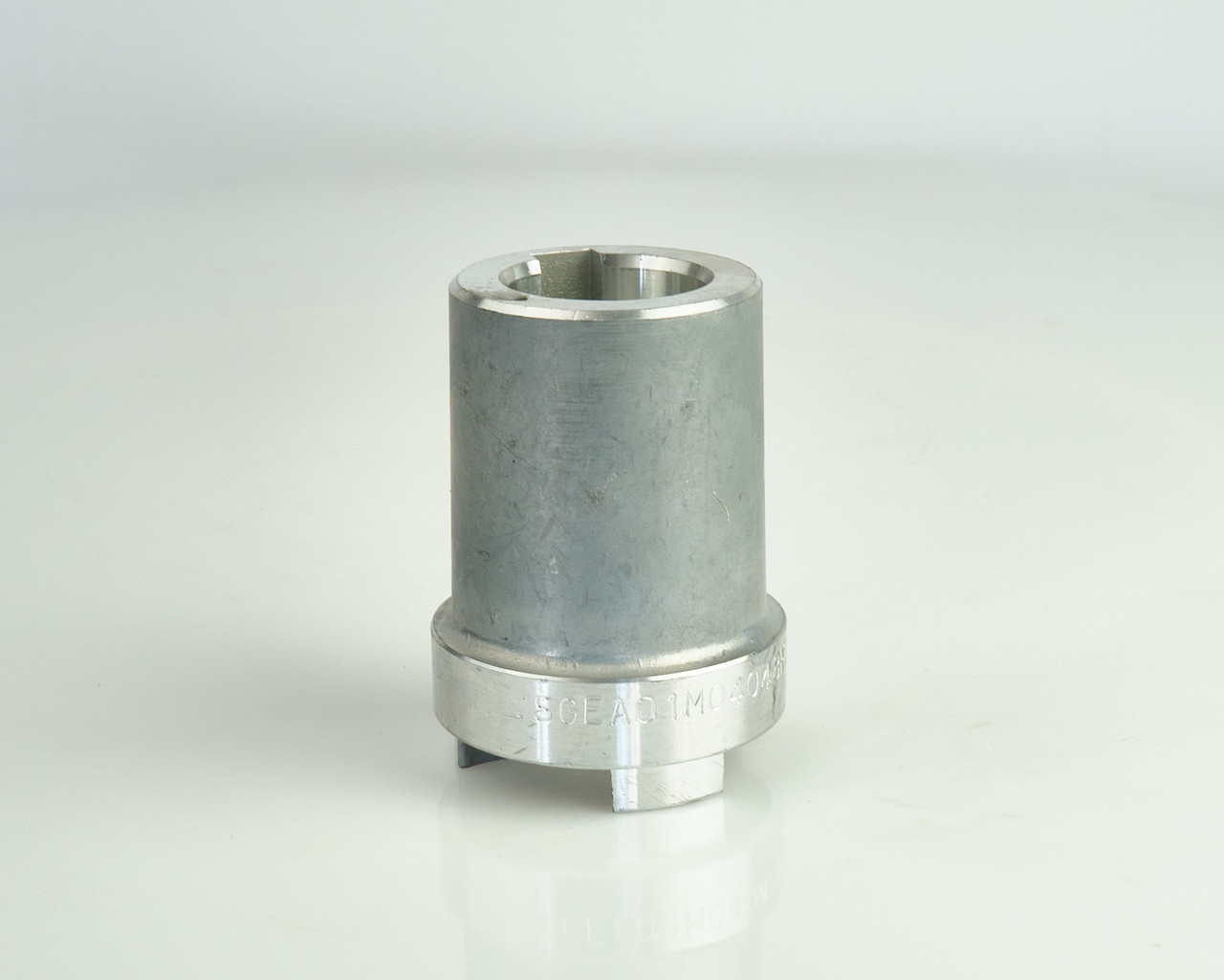 Напівмуфта SGEA01M04048FG сполучна для електродвигуна габариту 90, вал циліндричний Ø24