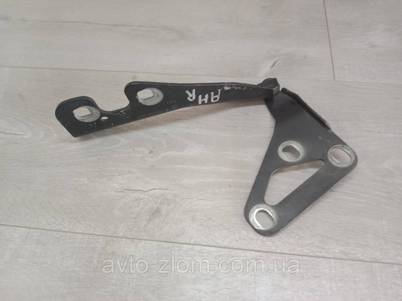 Петля капота Opel Astra H, Опель Астра. Права. 13213450., фото 1