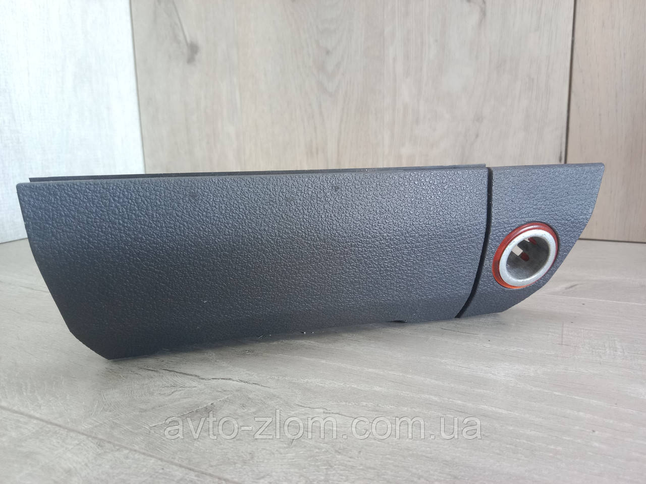 Попільничка Volkswagen Touran. Туран. 1T1857961.