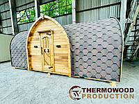 Viking-Badewannen von Thermowood Production sind eine einzigartige Kombination aus skandinavischem Stil und modernem Komfort. Foto, Video