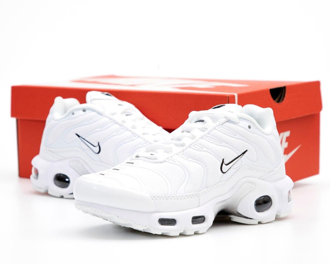 Жіночі білі Кросівки Nike Air Max Tn+