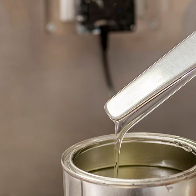 Епоксидна смола ЕД-20 (фото)