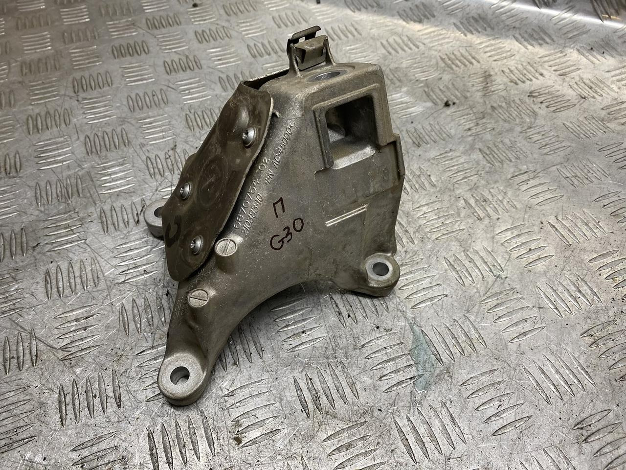 Б/В Кронштейн двигуна правий B47 BMW 5 G30 22116870754, фото 1