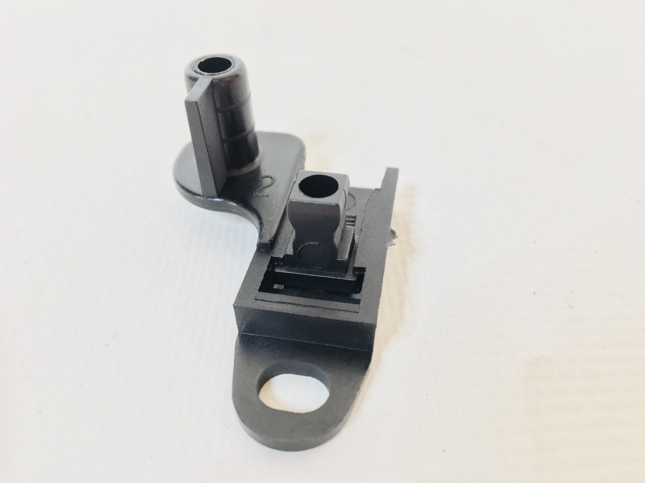 Кронштейн рами переднього бампера Ford Focus mk3 2011-2018 F1EB17K874A верх правий