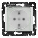 Розетка із заземленням та кришкою IP44 біла Valena Classic Legrand 774220, фото 4