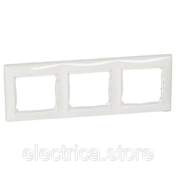 Рамка 3-місна біла Valena Classic Legrand 774453, фото 1
