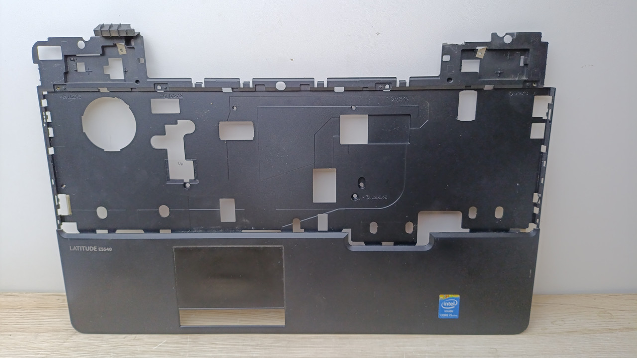 Dell latitude E5540 Корпус C (топкейс, середня частина) 4B б/в #