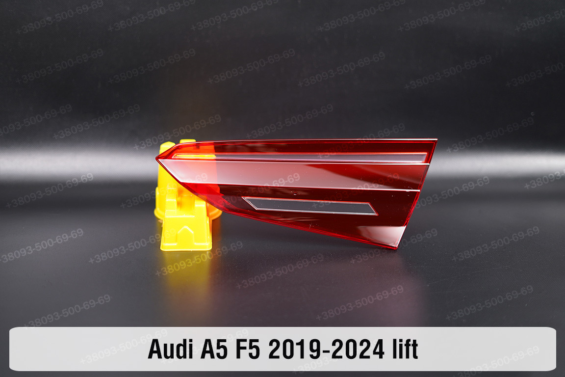 Скло заднього ліхтаря внутрішнє у кришці багажника Audi A5 F5 (2019-2024) рест праве