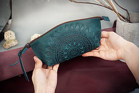 Шкіряна косметичка з тисненням Сонечко колір Морської хвилі