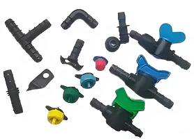 Фітинг і крапельниці для багаторічної крапельної трубки. Кореневий полив (мікрополив).