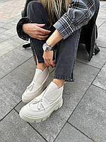 Лофери жіночі шкіряні молочного кольору зимові