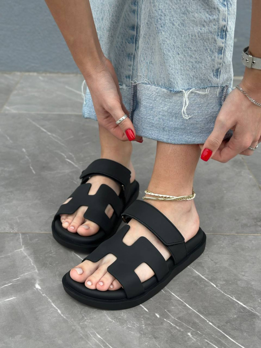 Слайдери жіночі шкіряні чорні матові, фото 1