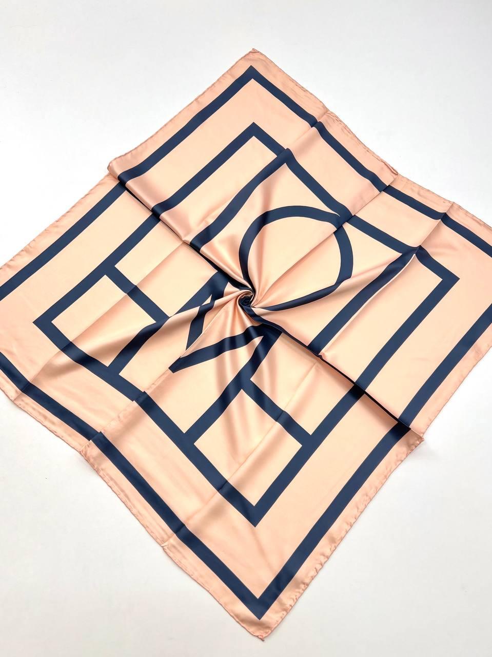 Шовкова хустка Uo mo 90*90 см персиковий ручна обробка краю