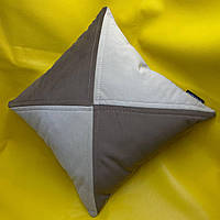 Інтерʼєрна мʼяка подушка 33.5х30х15 см