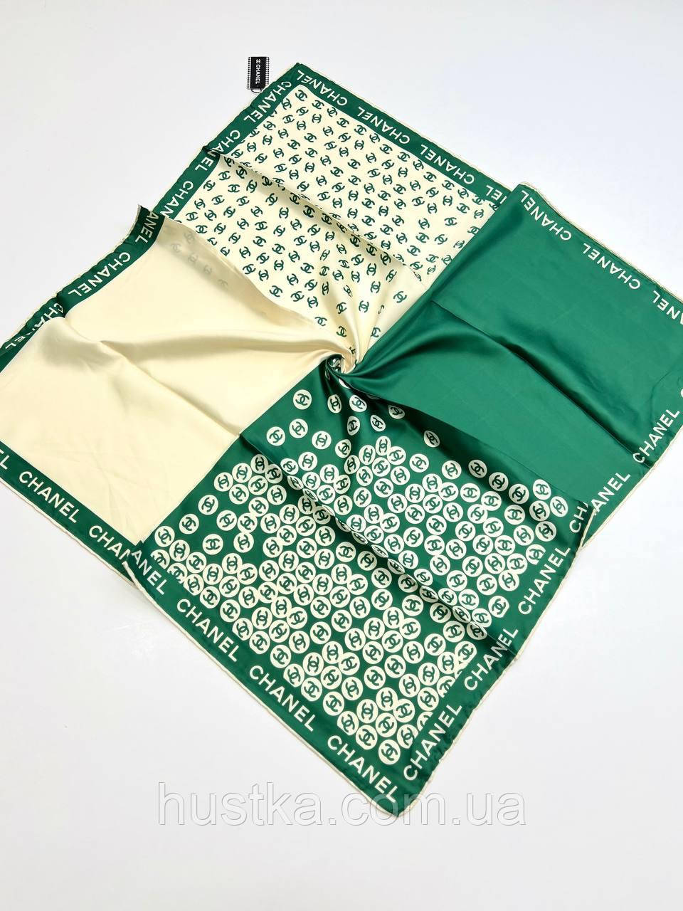 Шовкова брендова хустка Chanel  90*90 см зелений ручна обробка краю
