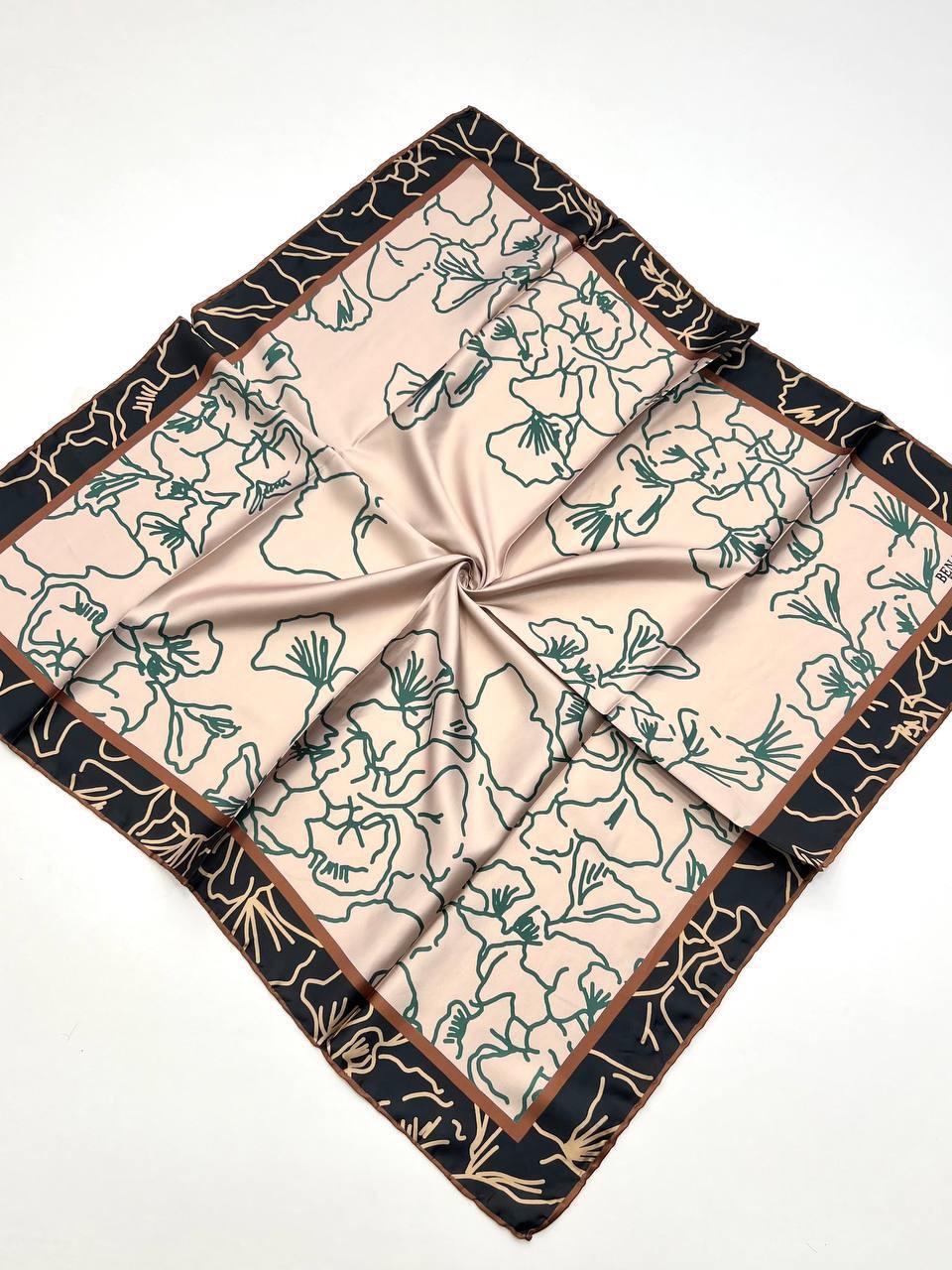 Шовкова хустка Береніс 90*90 см бежева ручна обробка краю 140-07