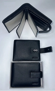 Гаманець чоловічий чорний 12,5*10 см на кнопці із натуральної шкіри Balisa