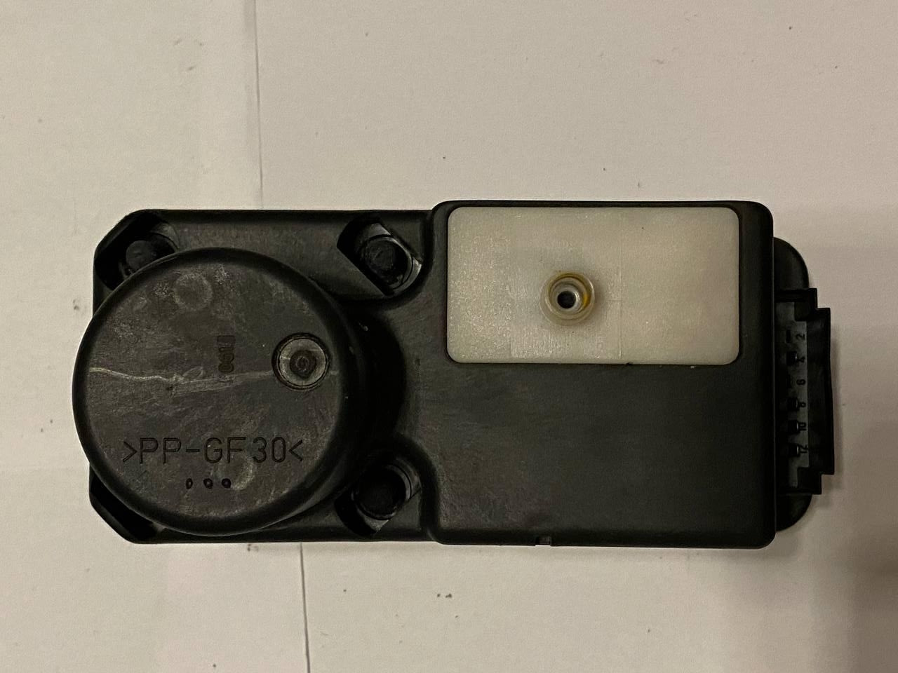Компресор центрального замка Volkswagen Hella 6N0 962 257 A / 6N0962257A, фото 1