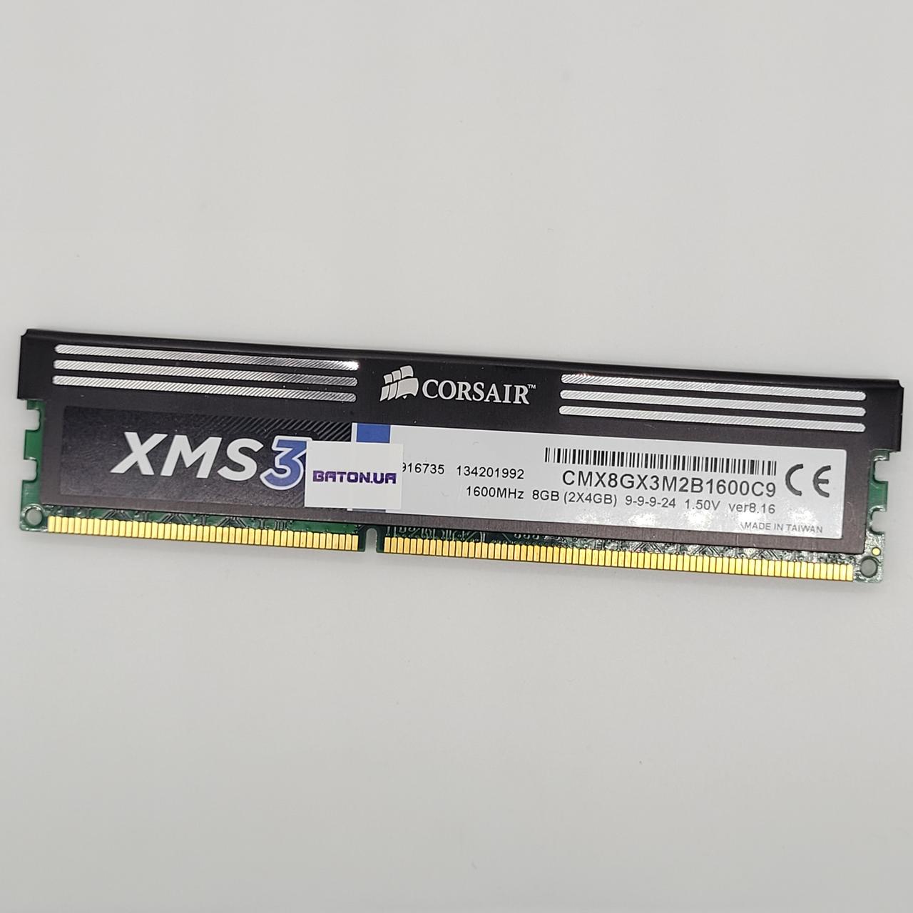 Игровая оперативная память Corsair DDR3 4Gb 1600MHz PC3 12800U CL9 (CMX8GX3M2B1600C9) Б/В