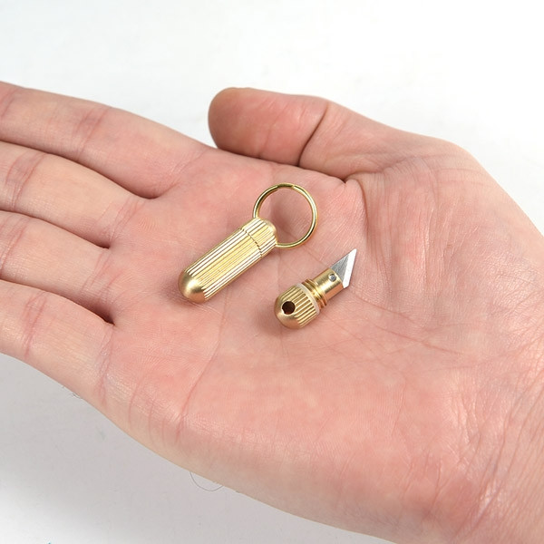 Латунний брелок капсула YYEDC Pill, фото 1