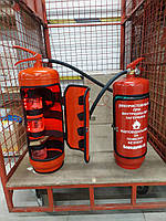 Міні бар вогнегасник червоний з посудом у подарунок для хлопця «Четвірка» / Подарунковий набір для чоловіка