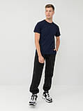 Глибоко-темно-синя Чоловіча Футболка класична Fruit of the loom Valueweight 100% бавовна однотонна M, фото 3