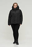 Куртка демісезонна великих розмірів чорна з капюшоном батал, фото 5